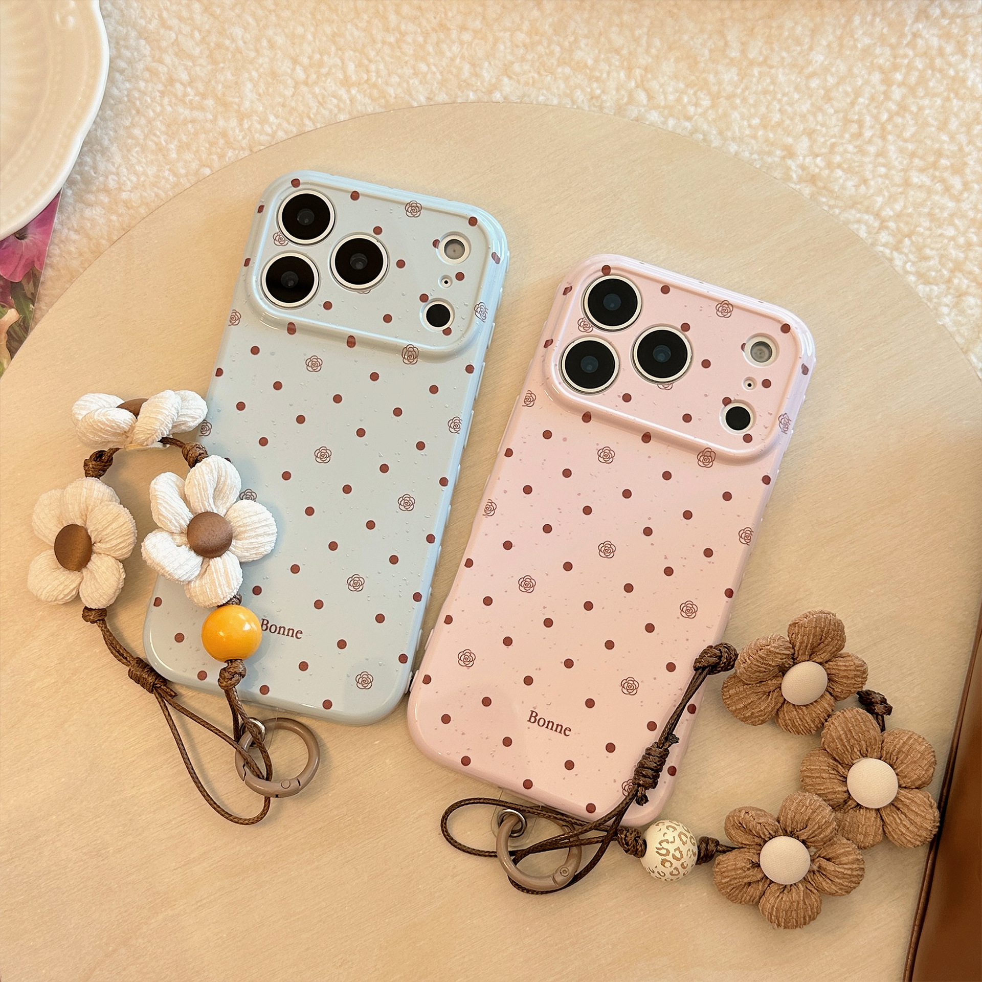 Korean Full Screen Polka Dots  - Phone Accessories Display recension och pris